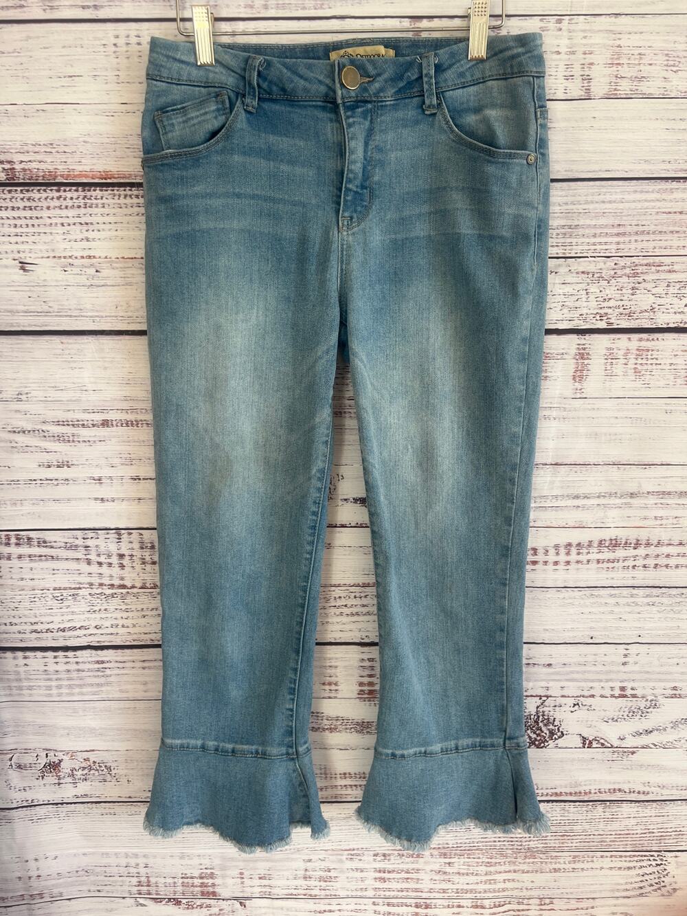 DEMOCROCY CLOTHING LIGHT WASH DENIM COPPED RUFFLE FRAYED FLARE HEM JEANS SIZE 4